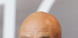 Picard-Serie: Dreharbeiten haben begonnen, weitere Darsteller an Bord Patrick Stewart auf der Berlinale 2017 (CC-BY-SA 4.0 Maximilian Bühn)