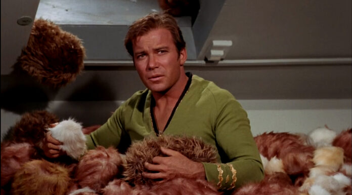 Kirk_Tribbles Captain Kirk (William Shatner) in "The Trouble With Tribbles" (Szenenfoto: CBS)