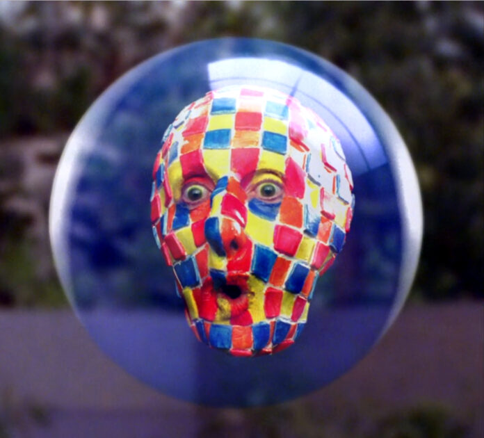 Ein Clownsgesicht in "Cost of Living"/"Hochzeit mit Hindernissen" (TNG 5x20)