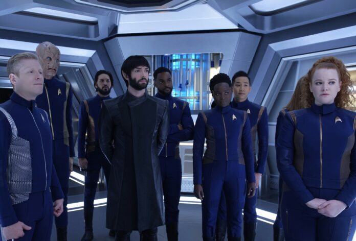 Die Crew der Discovery in "Such Sweet Sorrow" (Photo: "Discovery 2x13, CBS) Die Crew der Discovery in "Such Sweet Sorrow" (Photo: "Discovery 2x13, CBS)