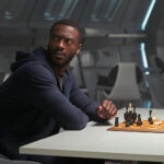 Craft (Aldis Hodge) allein auf der U.S.S. Discovery (Photo: CBS Television Studios)