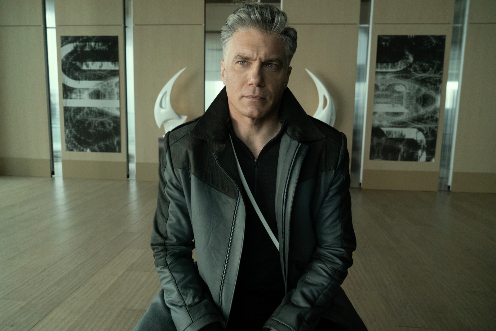Preview: “Ad Astra per Aspera” (“Star Trek: Strange New Worlds”, 2×02) 4 Christopher Pike hört zu