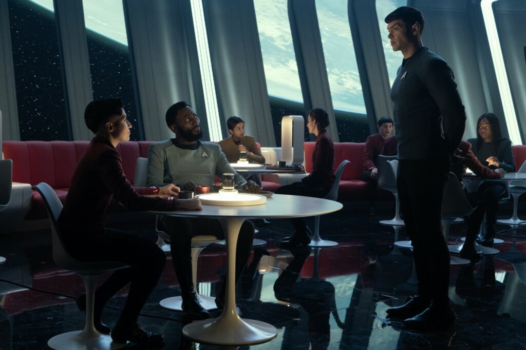 Preview: “Ad Astra per Aspera” (“Star Trek: Strange New Worlds”, 2×02) 8 Spock spricht mit Ortegas und M'Benga