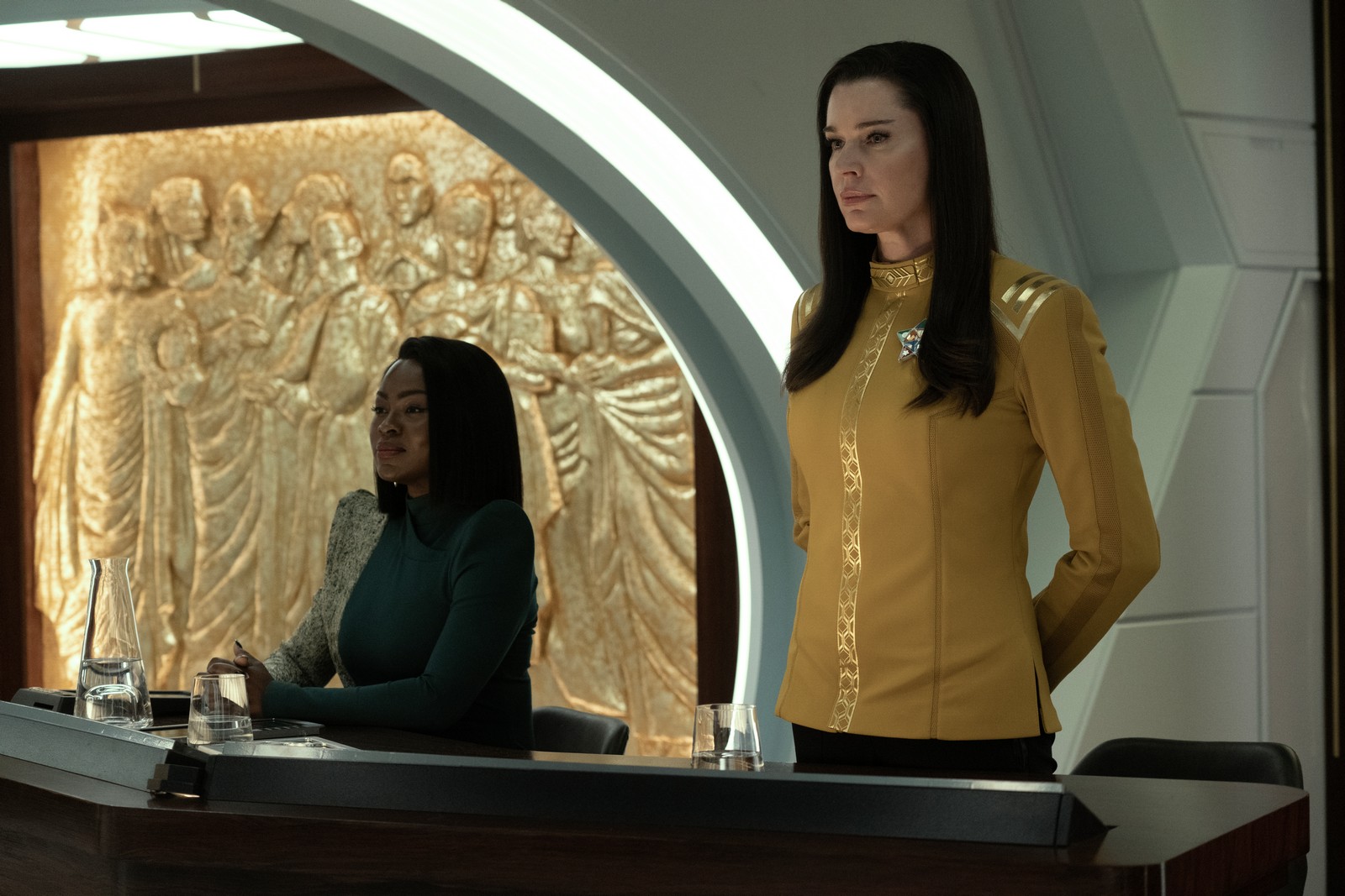 Preview: “Ad Astra per Aspera” (“Star Trek: Strange New Worlds”, 2×02) 12 Una und ihre Verteidigerin.