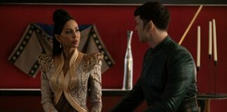 Kurzrezension: “Star Trek: Strange New Worlds” 2×05 – “Charades” Gia Sandhu als T'Pring und Ethan Peck als Spock (Paramount+)