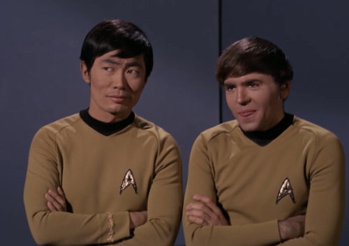 Die "Subspace Rhapsody" ist online! Das erste Kanon-Musical des "Star Trek"-Franchise 5 Sulu und Chekov
