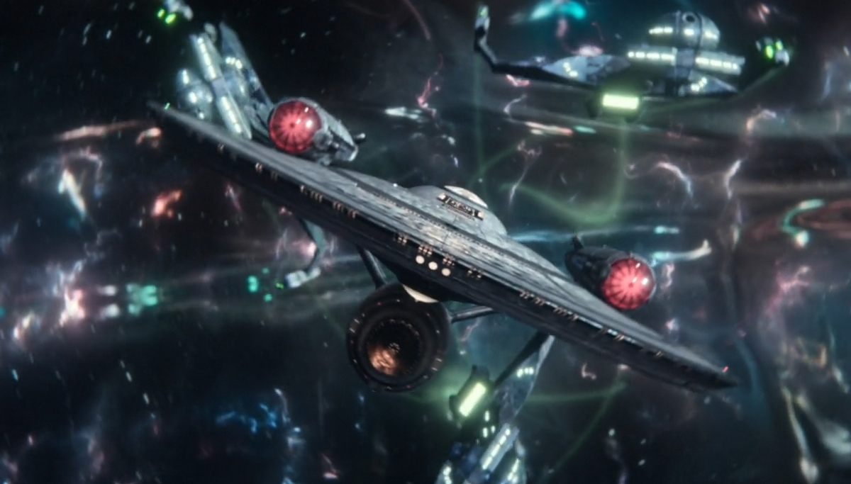 Die Enterprise tanzt mit im Musical "Subraum Rhapsodie", der Episode 2x09 von "Star Trek: Strange New Worlds" (Bild: Paramount+) Die Enterprise tanzt mit im Musical "Subraum Rhapsodie", der Episode 2x09 von "Star Trek: Strange New Worlds" (Bild: Paramount+)