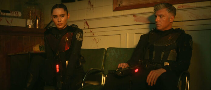 La'an (Christina Chong) und Chris (Anson Mount) in "Hegomony". (Paramount+)