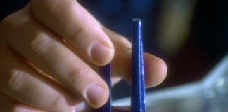 Die Delta Flyers im Februar und März mit neuen Besprechungen der ersten Staffel “Deep Space Nine” "Chula" - Spaß oder Ernst? Wie hoch ist der Einsatz für Quarks Spiel? (Quelle: Paramount+)