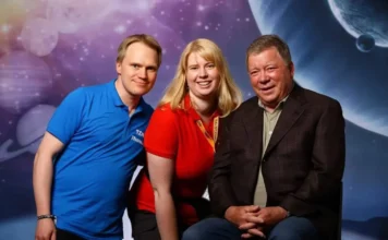Thomas und Sara Hoeft mit William Shatner im Confoto (2015)