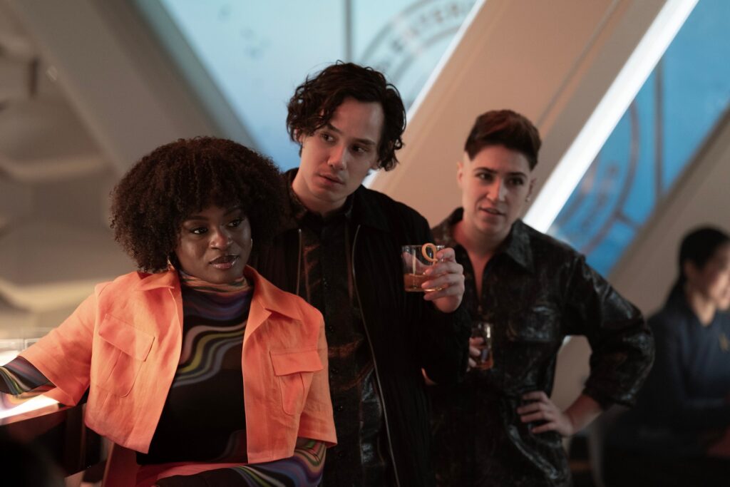 Kurzrezension: "Star Trek: Strange New Worlds" 3x02 - "Wedding Bell Blues" 2 Uhura, Beto und Ortegas in "Wedding Bell Blues" (Photo: Marni Grossman/Paramount+)