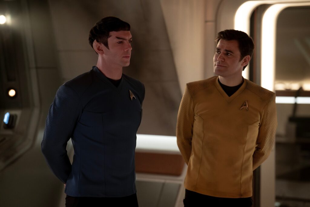 Kurzrezension: "Star Trek: Strange New Worlds" 3x06 - "The Sehlat Who Ate Its Tail" 4 Spock und Kirk in "The Sehlat Who Ate Its Tail" (Photo: Marni Grossman/Paramount+)
