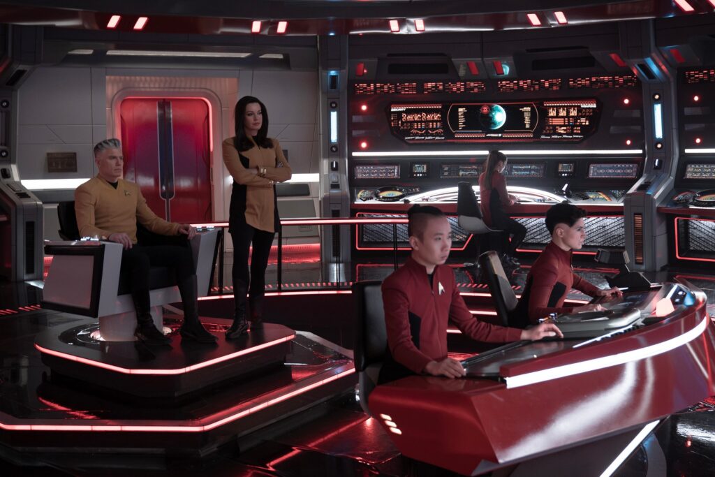 Kurzrezension: "Star Trek: Strange New Worlds" 3x07 – "What is Starfleet?" 1 Brückencrew in "What is Starfleet?" (Photo: Marni Grossman/Paramount+)