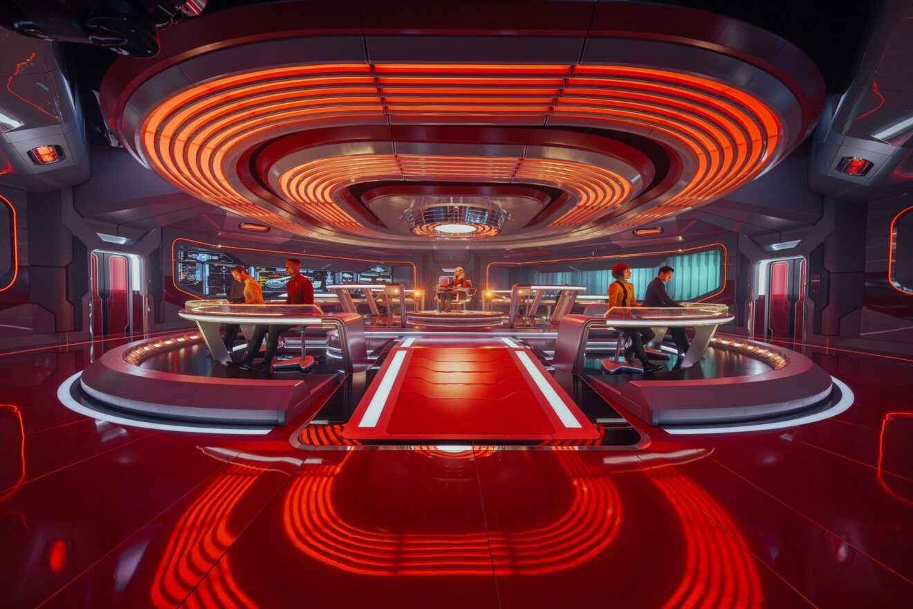 Brückencrew in "Kids These Days" (Photo: Brooke Palmer/Paramount+)