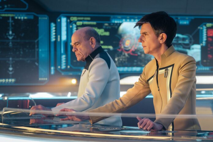 Doktor und Reno in "300th Night" (Photo: Michael Gibson/Paramount+)