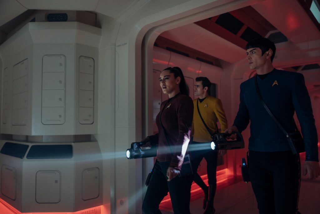 Kurzrezension "Star Trek: Strange New Worlds" - 4x02 "The Griffin Incident" 1 Noonien-Singh, Kirk und Spock in "The Griffin Incident" (Photo: Jan Thijs/Paramount+)