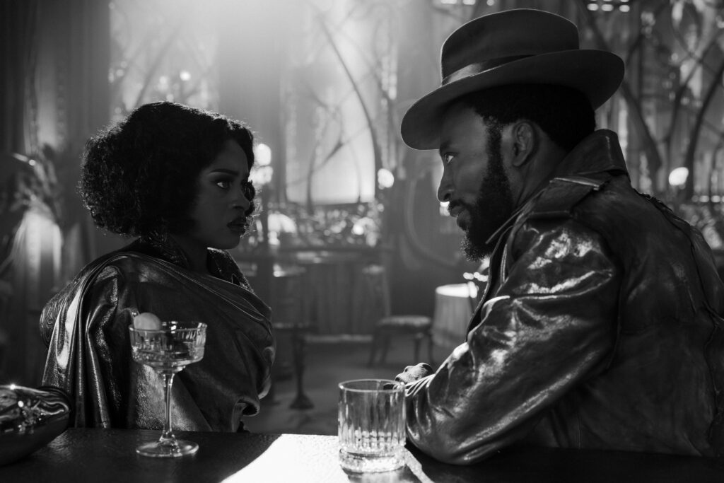 Kurzrezension: "Star Trek: Strange New Worlds" - 4x04 "A Case of Chiaroscuro" 2 Uhura und M'Benga in "A Case of Chiaroscuro" (Photo: Jan Thijs/Paramount+)