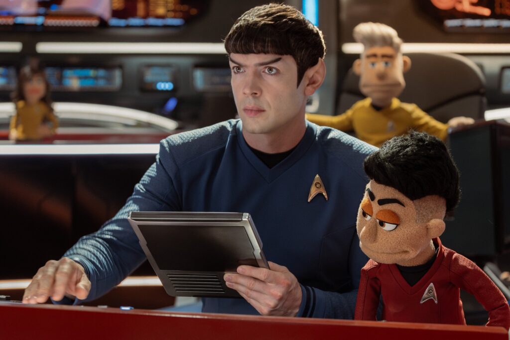 Kurzrezension: "Star Trek: Strange New Worlds" - 4x05 "Level-Five Transporter Accident" 2 Spock und Ortegas in "Level-Five Transporter Accident" (Photo: Jan Thijs/Paramount+)