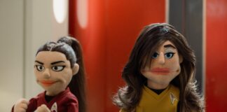Rezension: “Strange Puppet Worlds 4×05 – Stufe-5 Folgenunfall” Noonien-Singh und Chin-Riley in "Level-Five Transporter Accident" (Photo: Jan Thijs/Paramount+)
