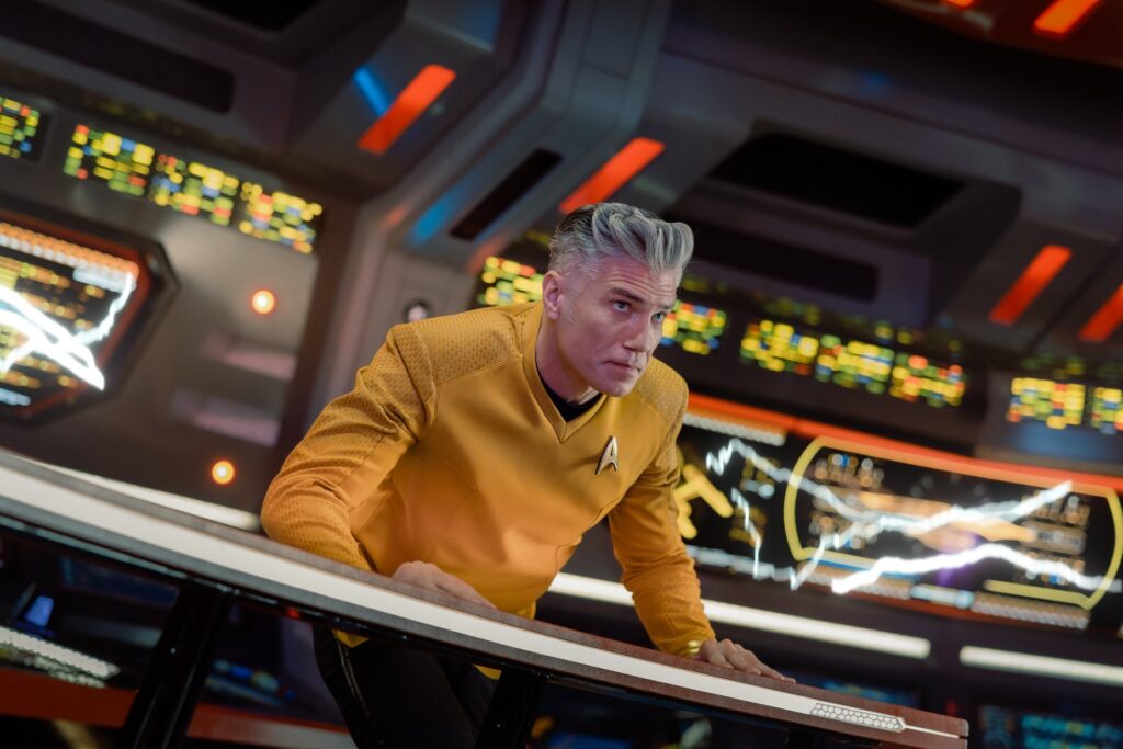 Kurzrezension: "Star Trek: Strange New Worlds" - 4x06 "Off-Hour" 1 Pike in "Off-Hour" (Photo: Jan Thijs/Paramount+)