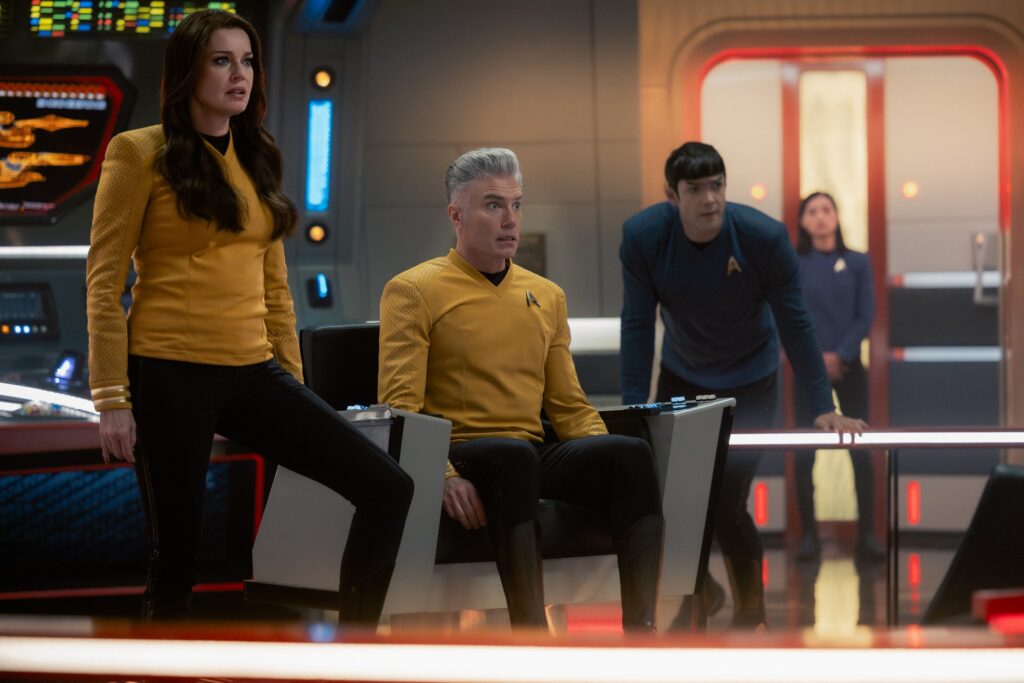 Rezension: "Strange New Worlds 4x09 - Es La'an einmal" 2 Chin-Riley, Pike und Spock in "Once La’an a Time" (Photo: Jan Thijs/Paramount+)