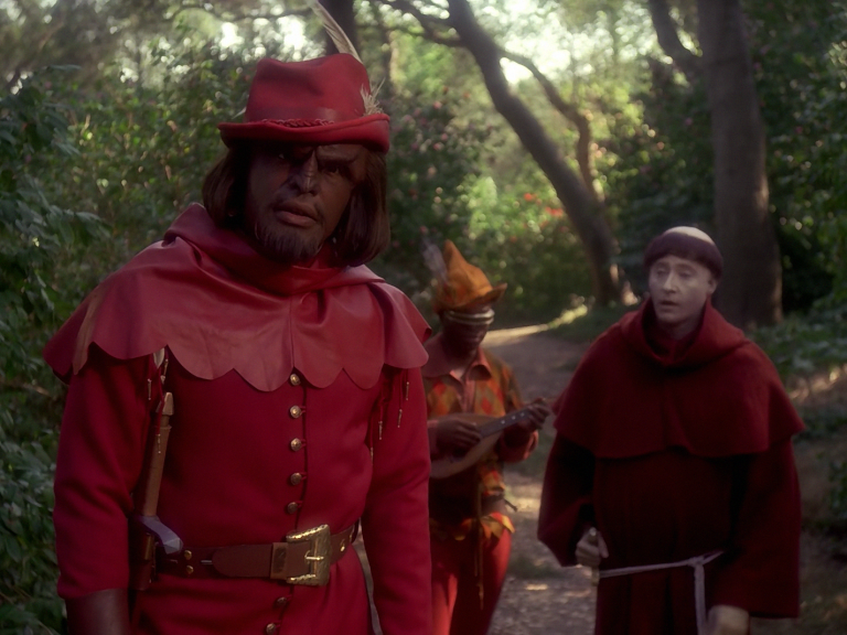 Kurzrezension: "Star Trek: Strange New Worlds" - 4x09 "Once La'an a Time" 1 Worf, LaForge und Data in "Qpid" (Photo: Marvin Rush/Paramount Pictures)